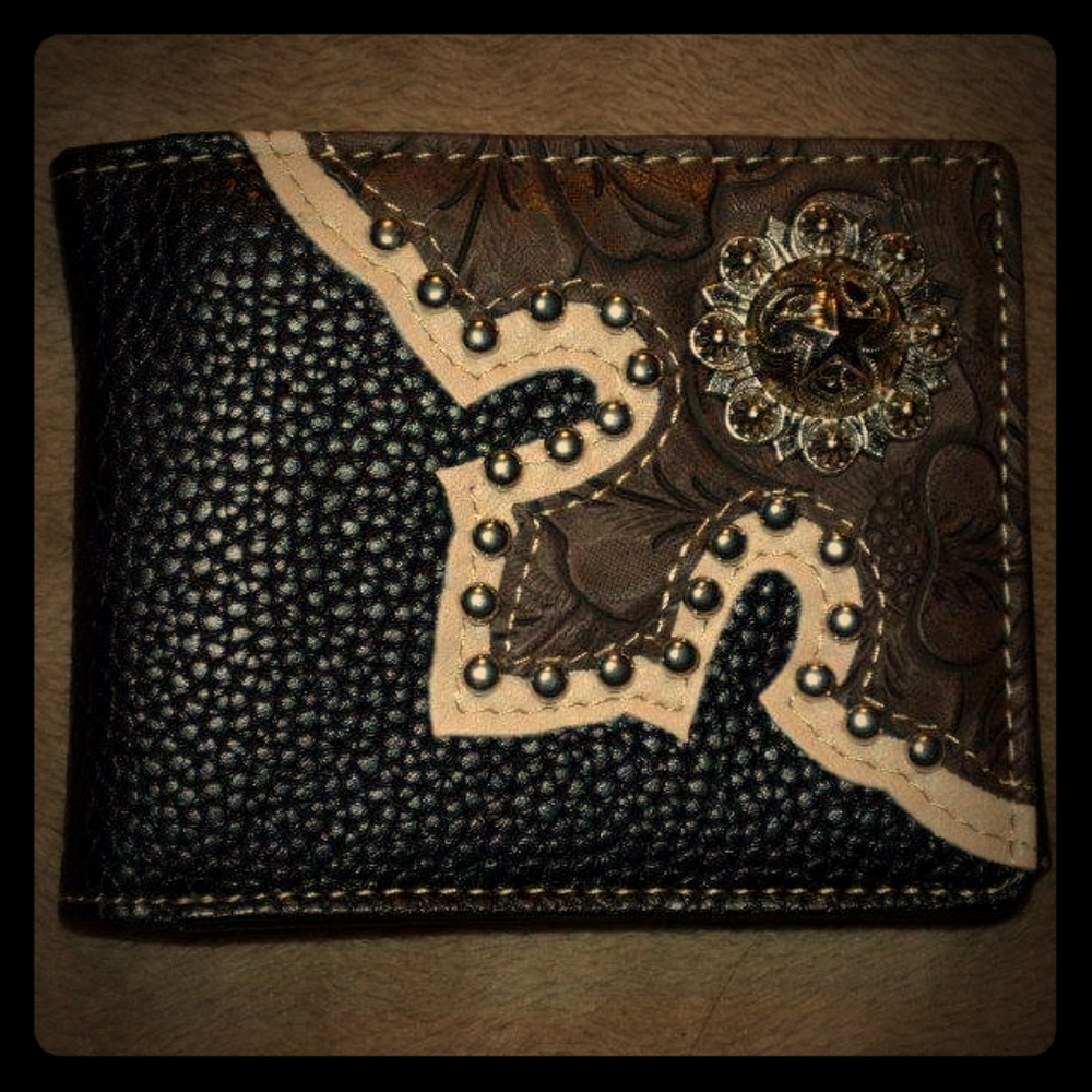Mens bi fold wallet